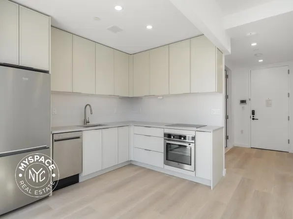 150 Lawrence Street image 7 of 28