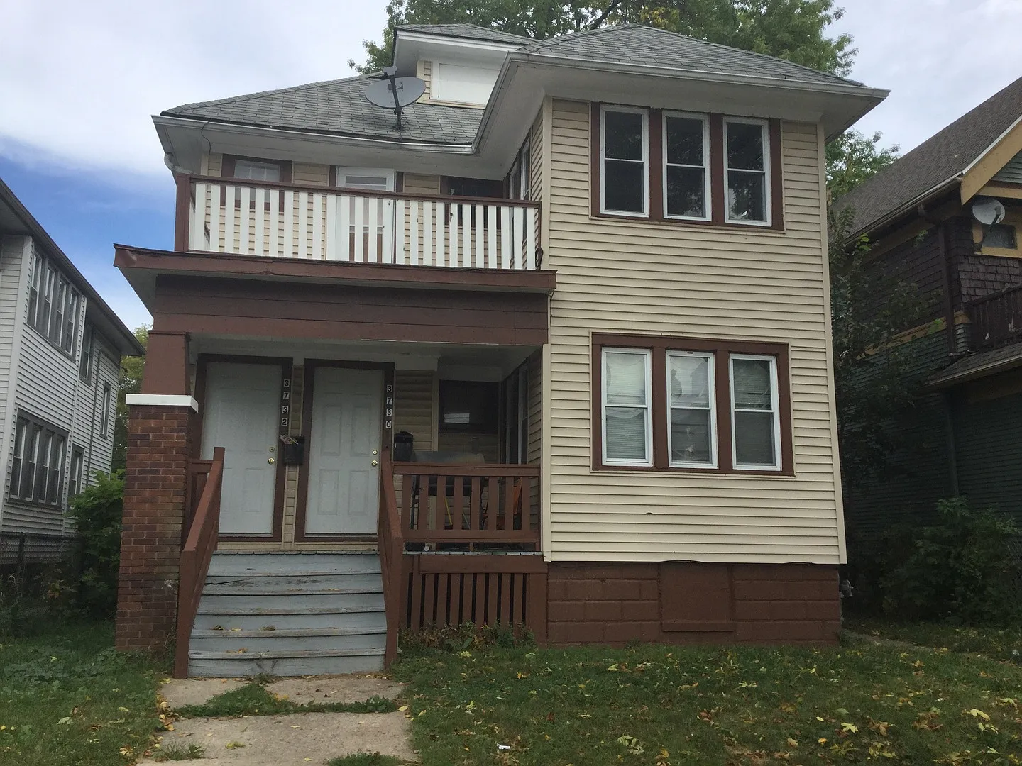 3730-3732 W Roberts St — Photo 2