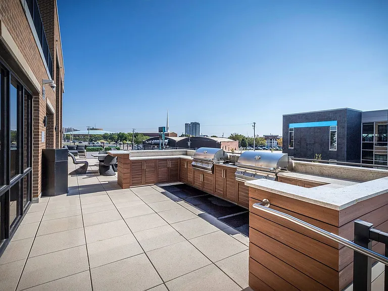 Outdoor Dining with Gas Grill