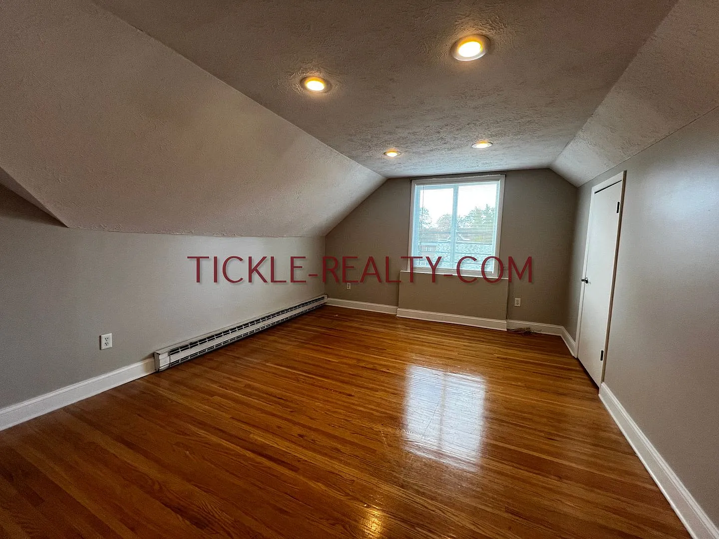 23 Portsmouth Terrace — Photo 2