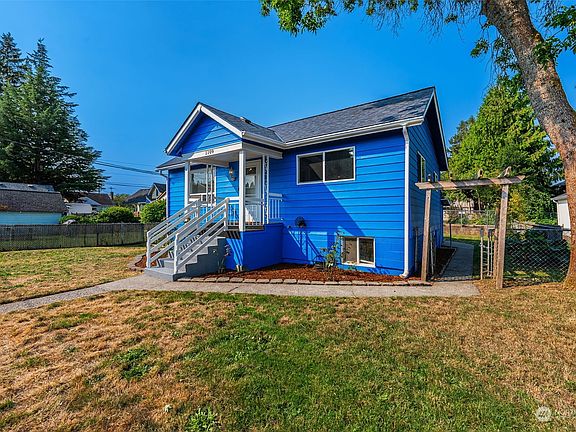 3rd image of 1109 Bloomington Avenue