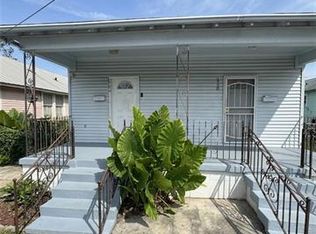 1728 Lesseps St, New Orleans, LA 70117