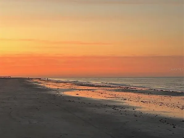 18218 Sunset Blvd #B, Redington Shores, FL 33708