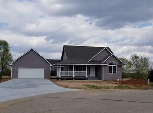 4402 Quail Ridge Dr, Winfield, KS 67156