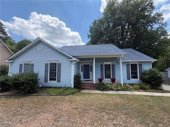 6721 River Hills Dr, Greensboro, NC 27410