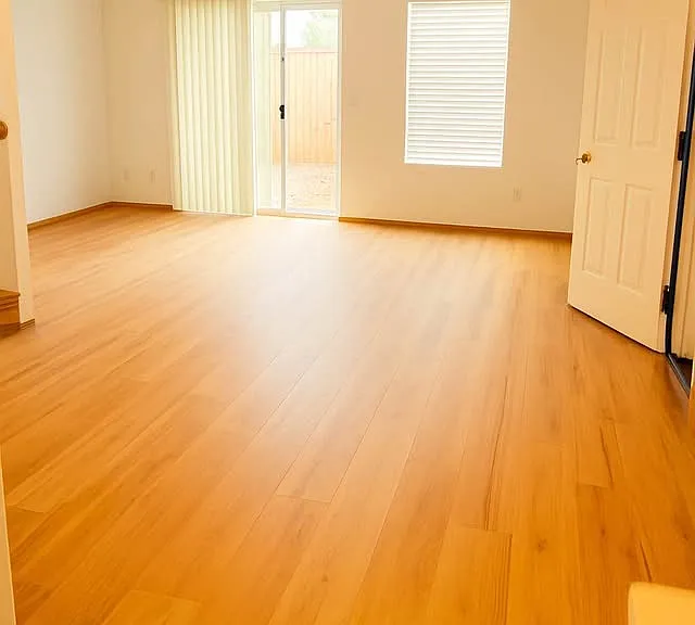 15526 SE Stark St — Photo 5
