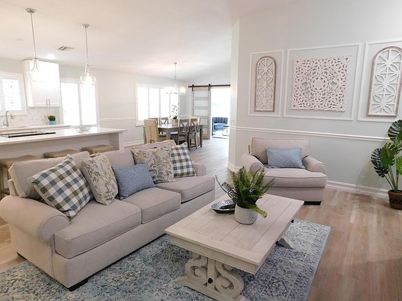 4th image of 1206 SW Balmoral Trace