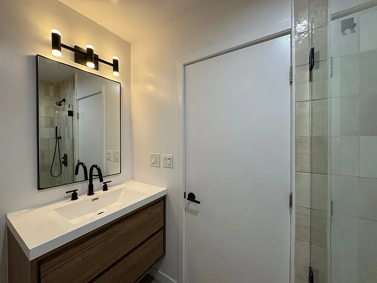 980 N El Centro Ave #980 — Photo 7