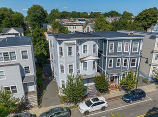 158-158-158A Quincy St, Dorchester, MA 02121