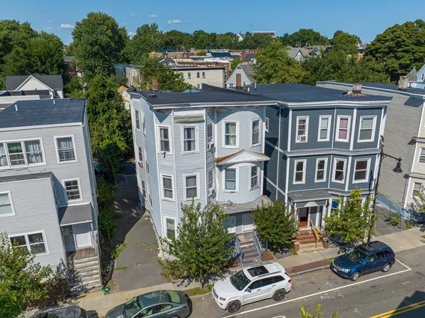 158-158-158A Quincy St, Dorchester, MA 02121