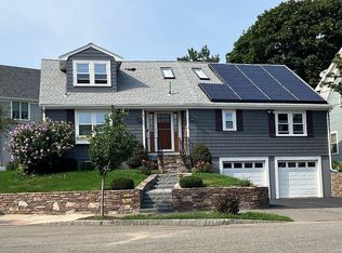 58 Albatross Rd, Quincy, MA 02169