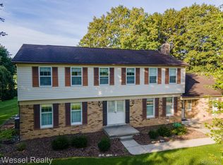 7272 Renwood Ct, Washington, MI 48095