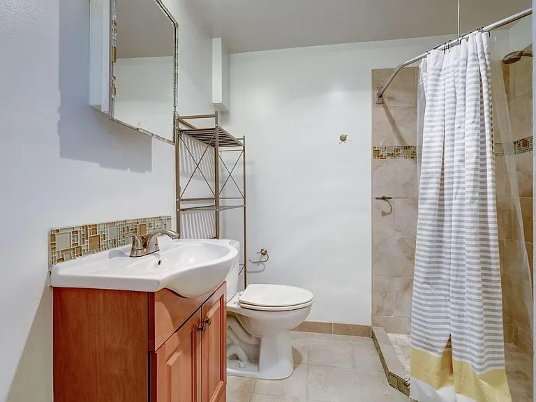 1611 S St NW — Photo 12