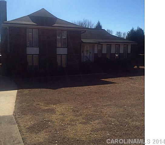 1st image of 3413 Sherwood Cir