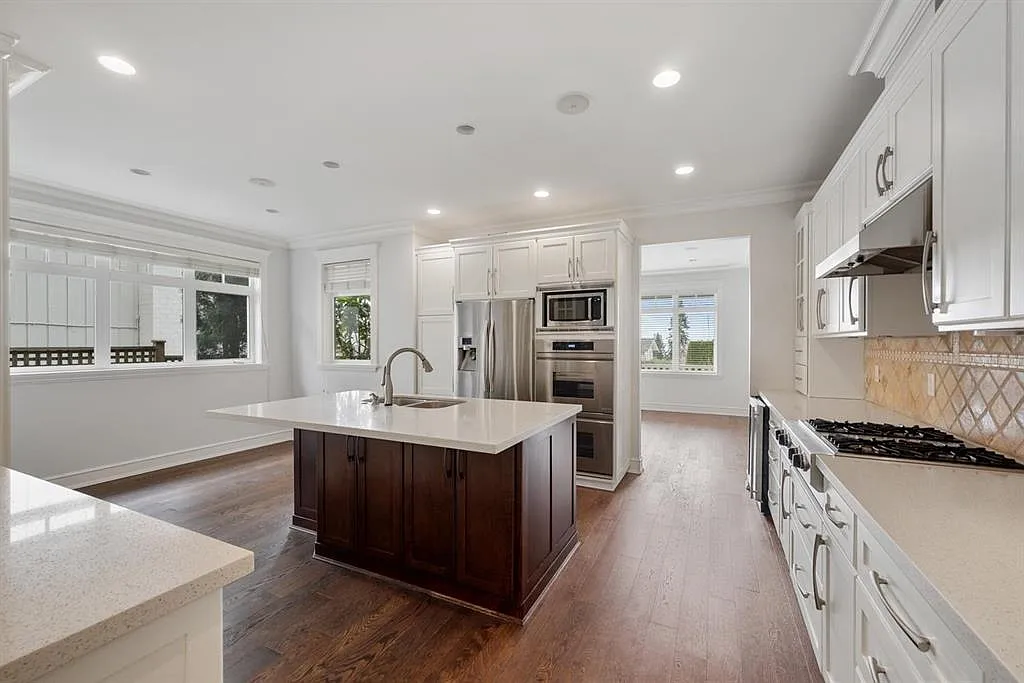 5 bed, 4500 sqft, $9,500 — Photo 3