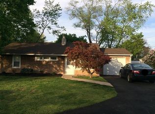 10 Berwick Way, Piscataway, NJ 08854