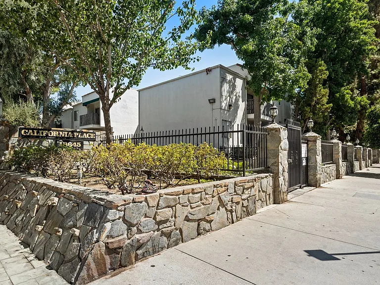 18645 Hatteras St #271 — Photo 13
