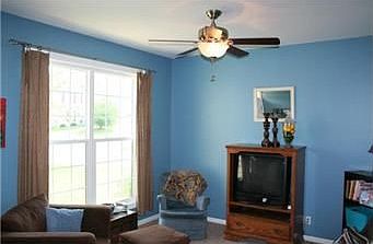 4th image of 410 Donegal Dr