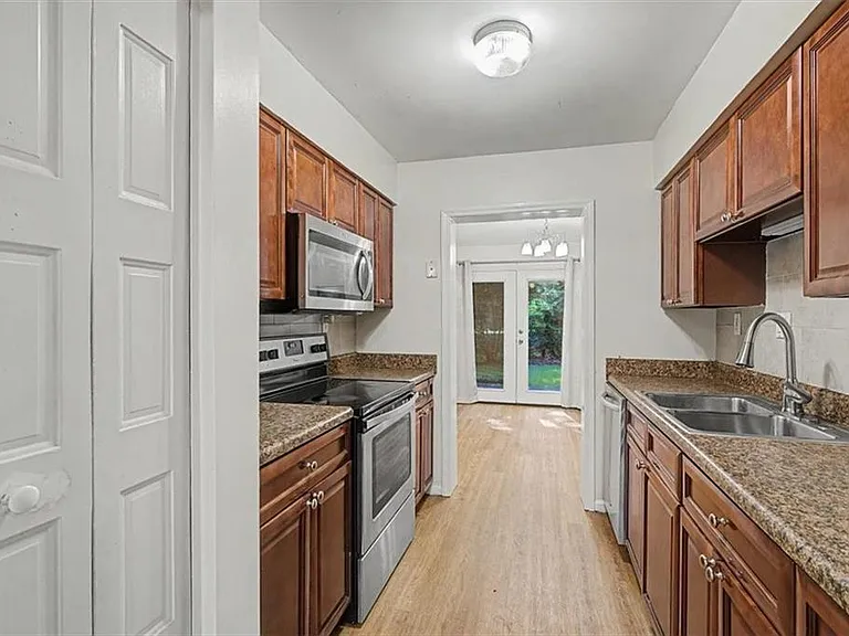 6350 Hawthorne Ter — Photo 14