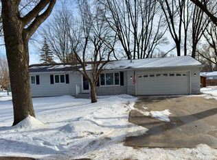 609 25th Ave SW, Willmar, MN 56201