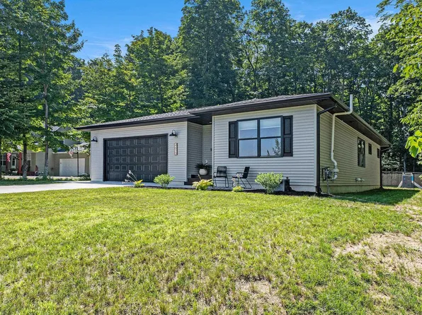 4675 Choice Cir, Traverse City, MI 49684