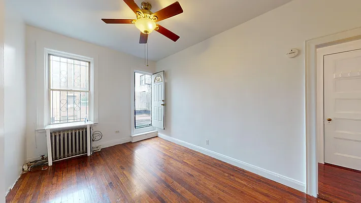 Rented by Bond New York | media 2