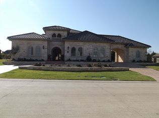 304 Park Lake Dr, McKinney, TX 75072