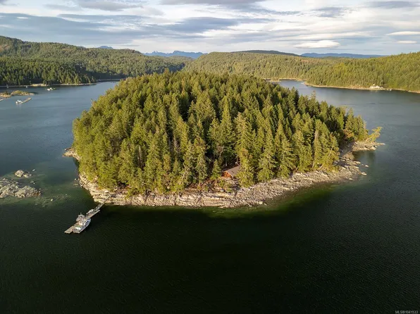 0 Tan Is, Cortes Bay, BC V0P 1Z0