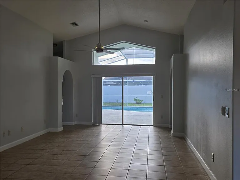 135 S Roma Way — Photo 11