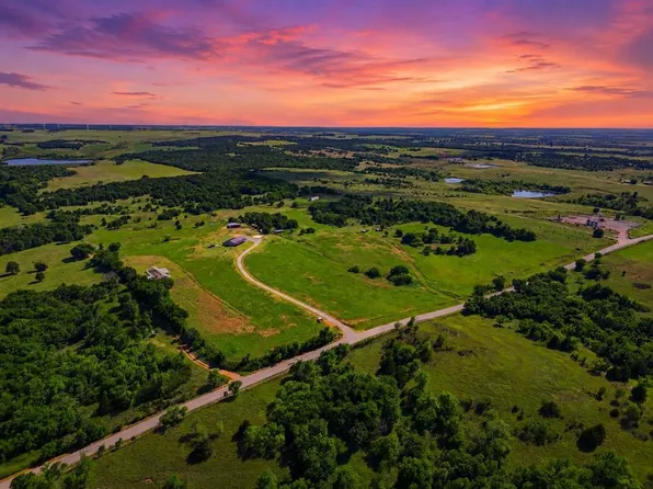 793 County Road 1470, Ninnekah, OK 73067
