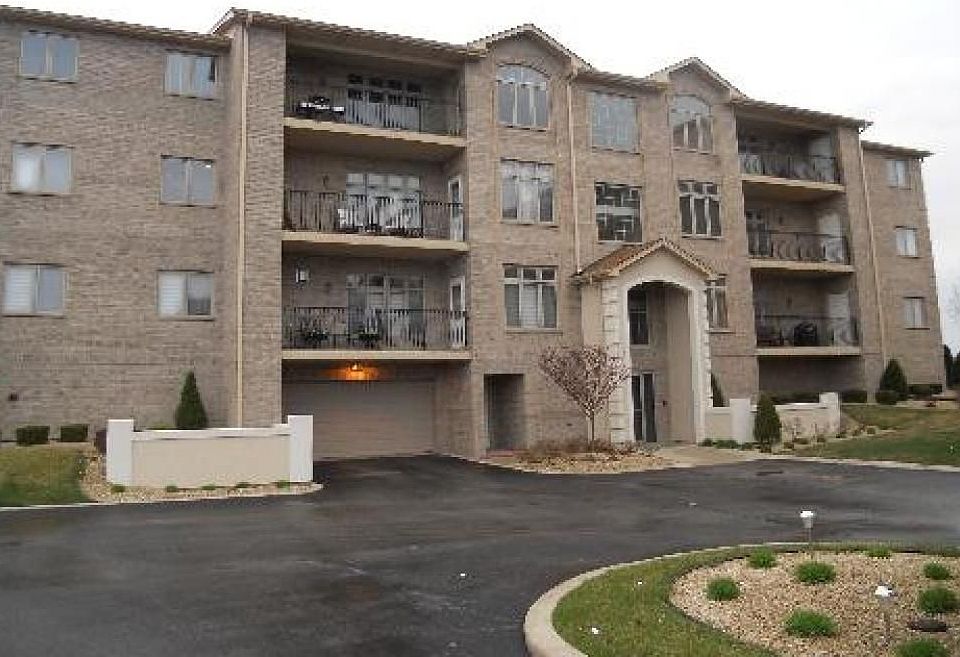 1st image of 18650 Pine Lake Dr APT 1D