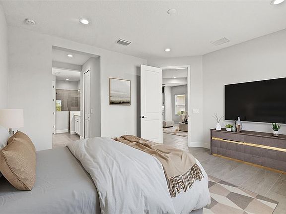 4th image of 18131 FRANKLIN PARK COURT