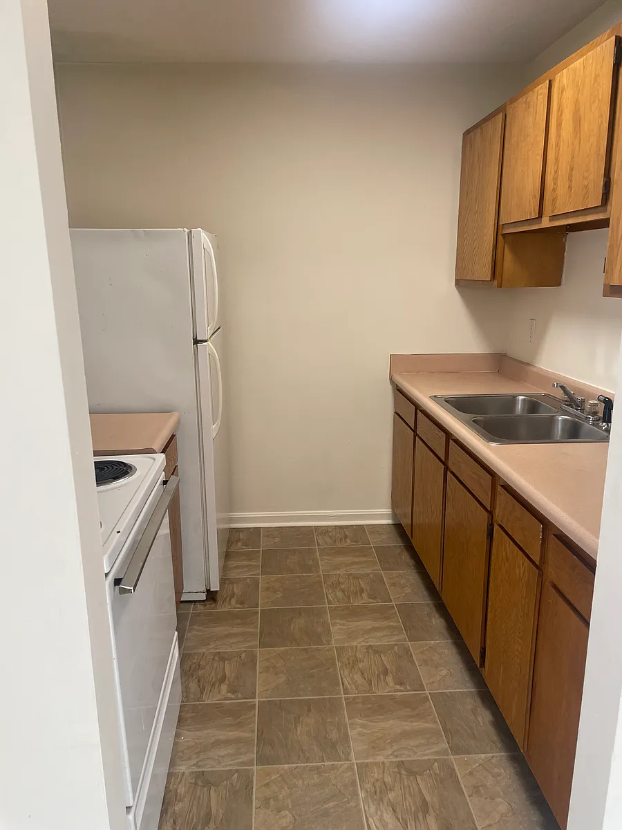 Building Photo - 256 Fulkerson Dr #C