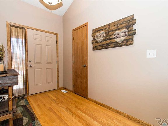 2nd image of 7513 S Hughes Ave