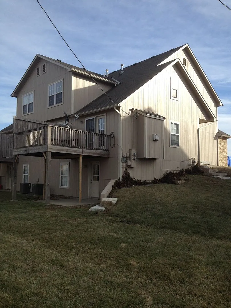 Eagle Valley Townhomes — Photo 2
