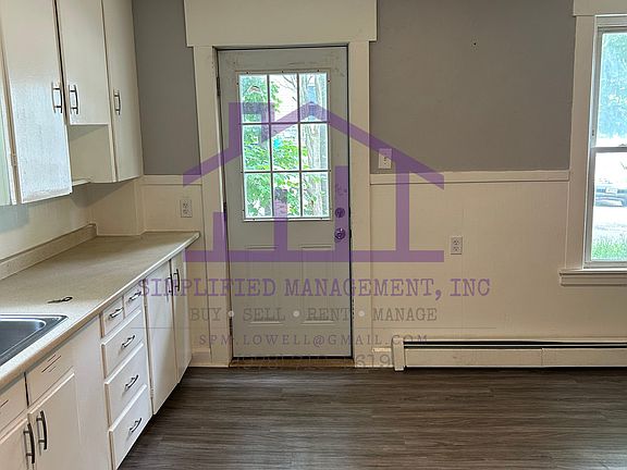 5th image of 101-105 Baker St #103-1