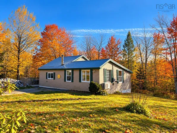 1280 New Cumberland Rd, Lunenburg, NS B0R 1G0