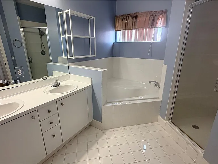 9468 SW 221st Ln — Photo 14