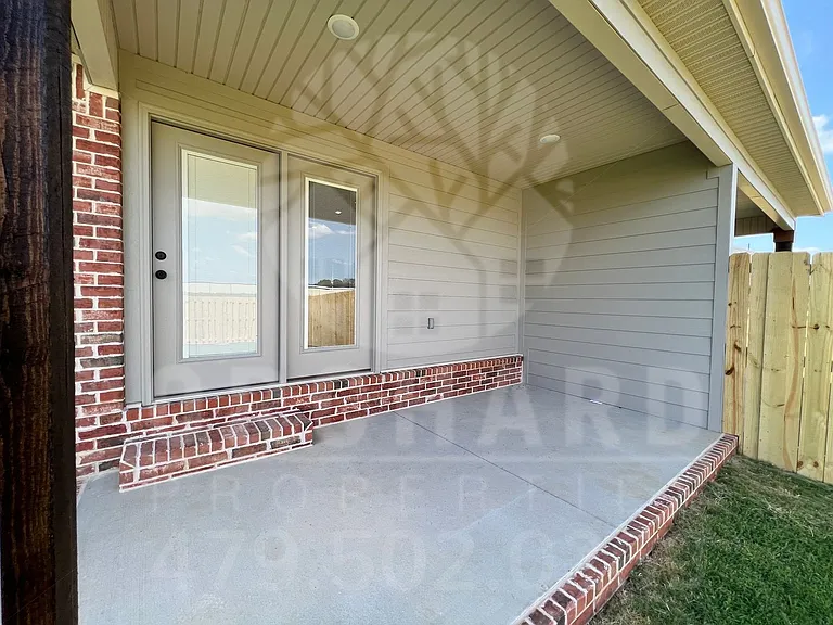528 Bradford Dr — Photo 20