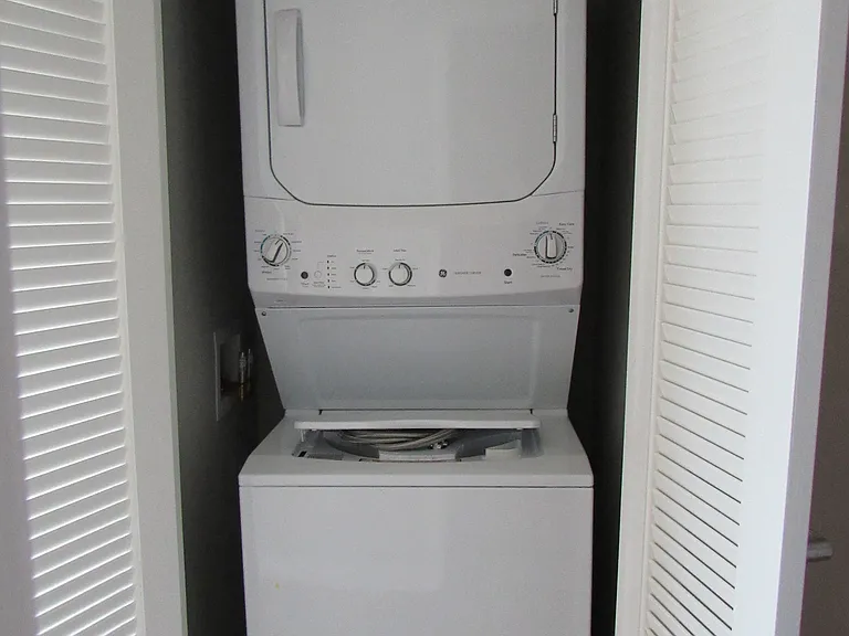 In-Unit Washer and Dryer