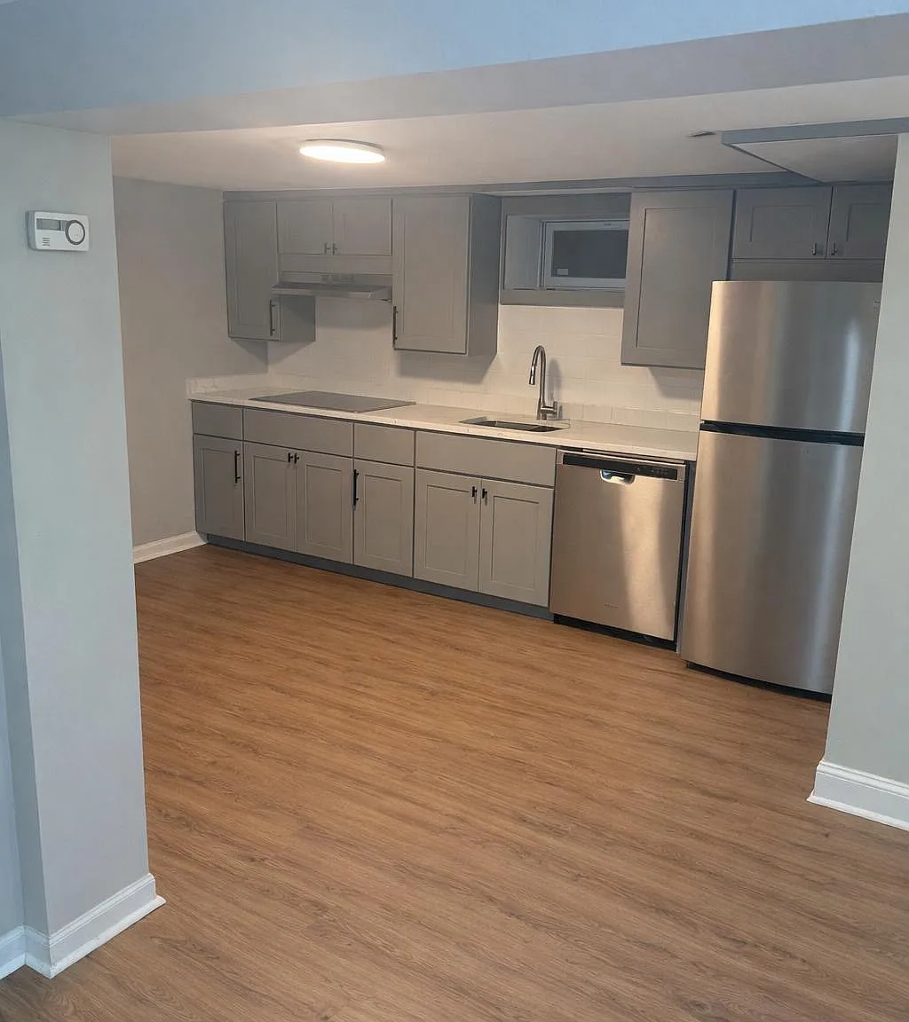 2 bed, 650 sqft, $1,800 — Photo 1