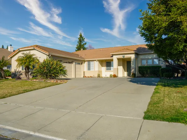 1049 Stillspring Dr, Vacaville, CA 95687