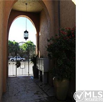 4th image of 4737 34th St Unit 10
