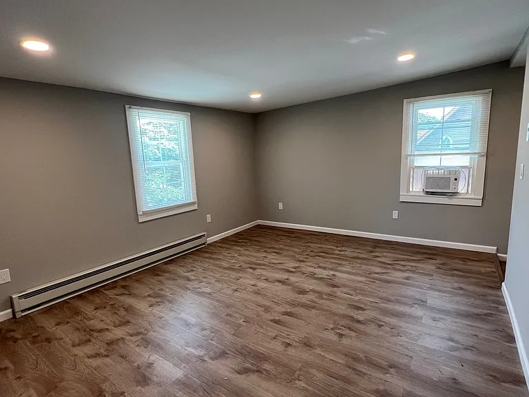 39 Buttonwood St #B — Photo 16