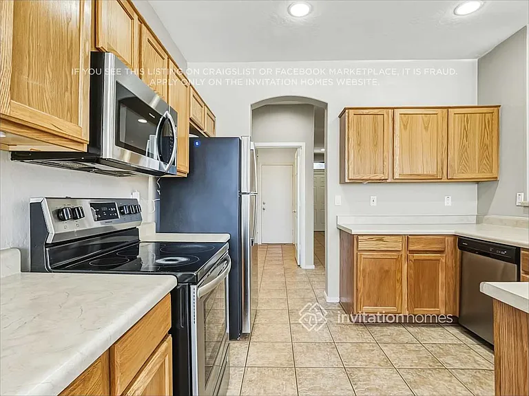 3213 S 103rd Dr — Photo 7