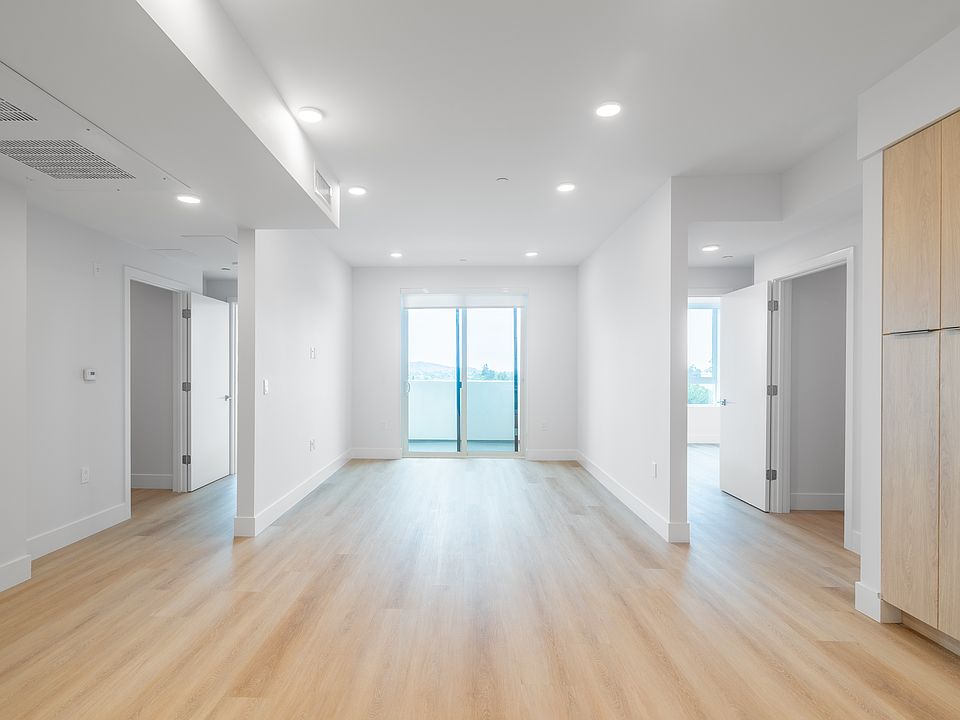 1st image of 1446 S Bedford St #501