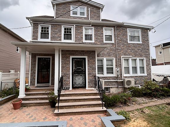 2nd image of 11562 196th St