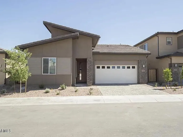 1705 W Dawn Dr — Photo 1