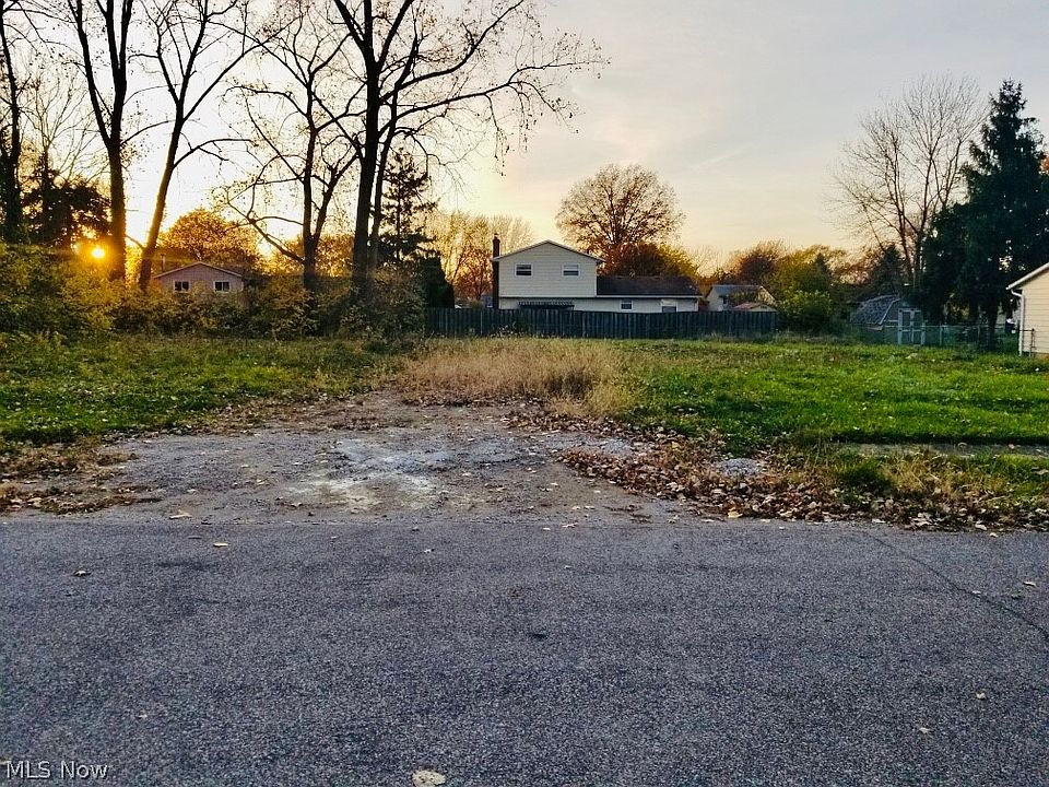 1st image of Oliver St