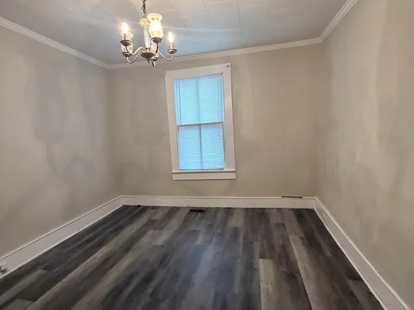 205 W Jackson St, Rich Square, NC 27869